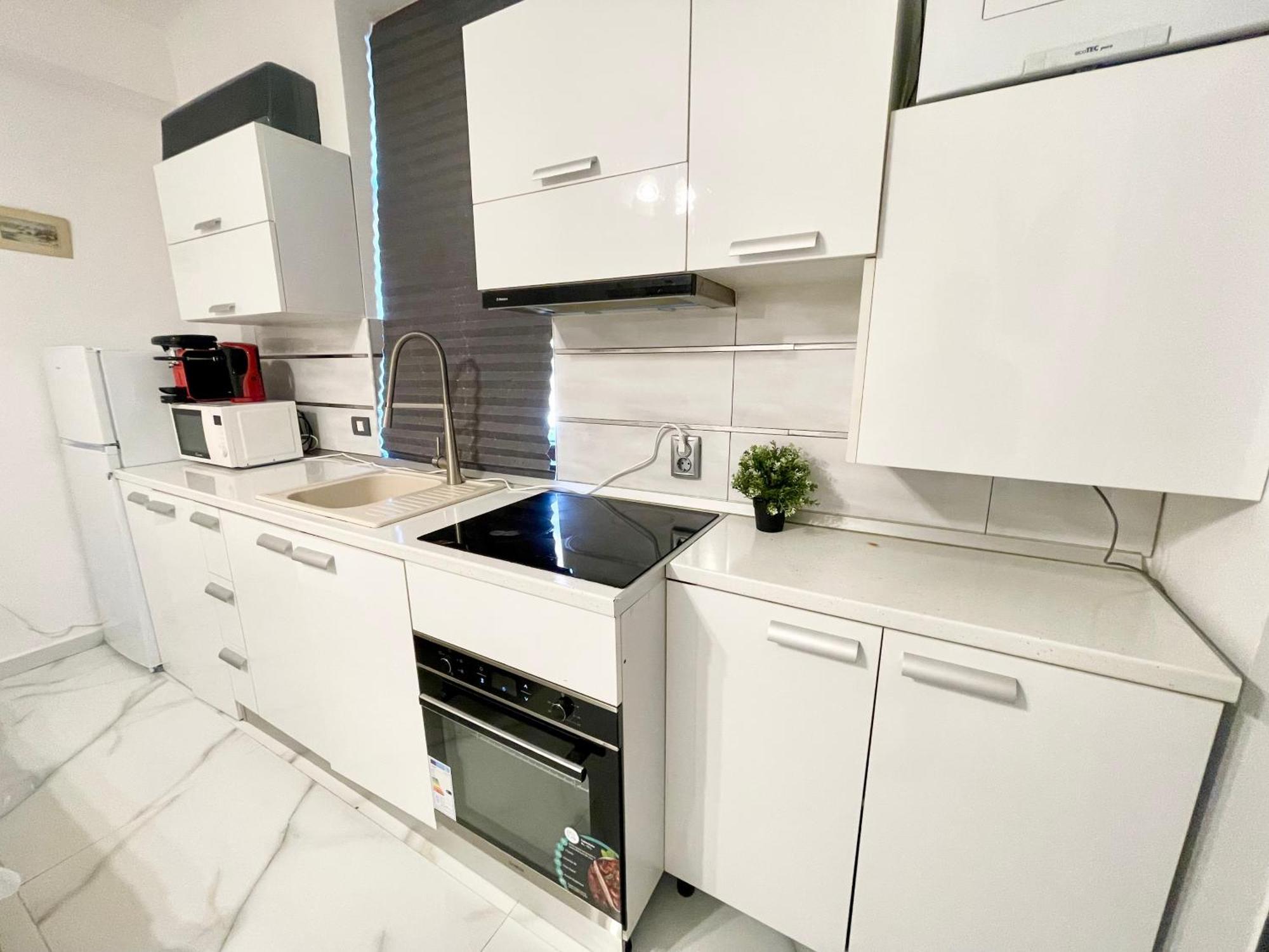 Apartment White 2 Bucharest