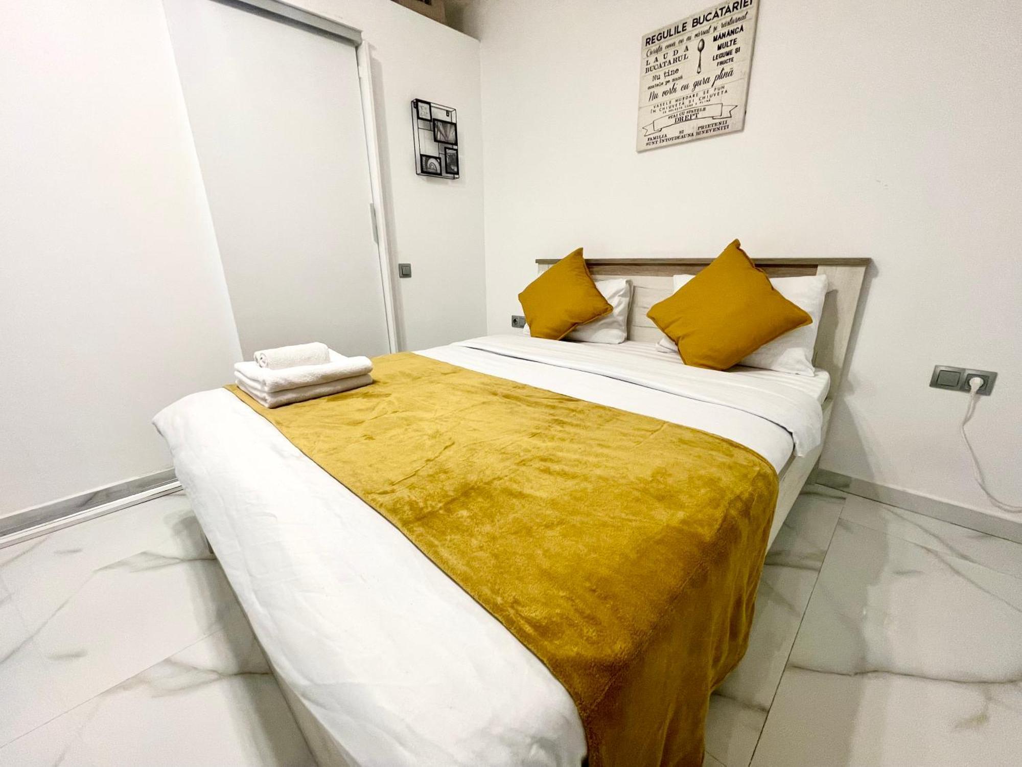 Apartment White 2 *